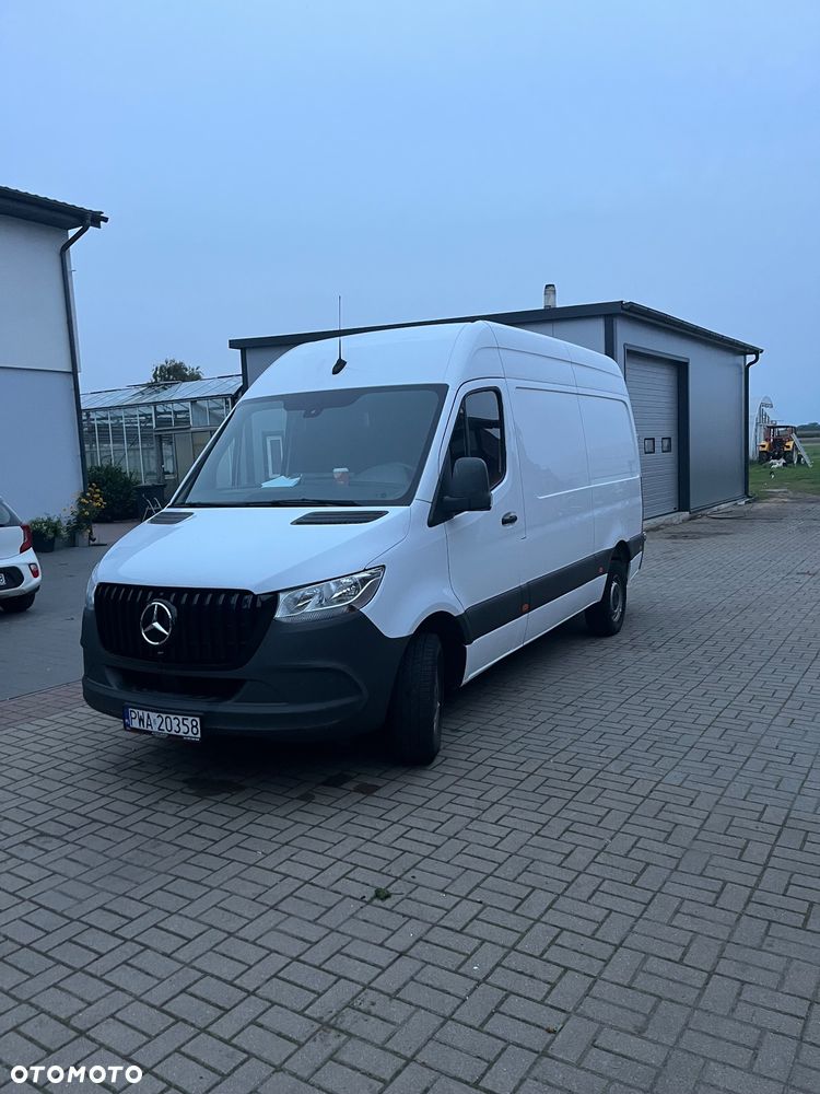 Mercedes-Benz Sprinter - 1