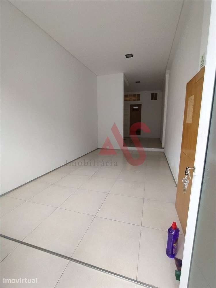 Loja para Arrendamento com 50 m² em Braga (São Vicente) - Grande imagem: 4/7