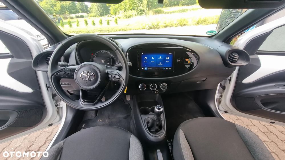 Toyota Aygo X Business Edition - 11