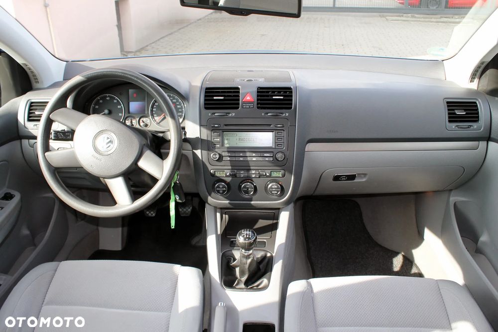 Volkswagen Golf - 9