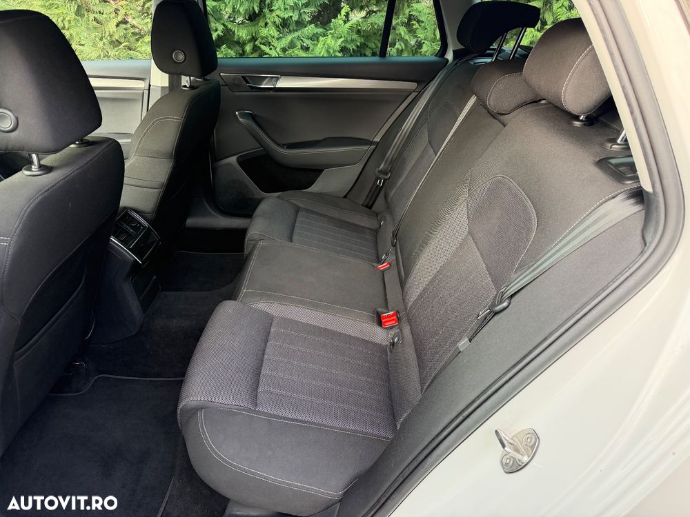 Skoda Superb 2.0 TDI DSG Premium Edition - 10