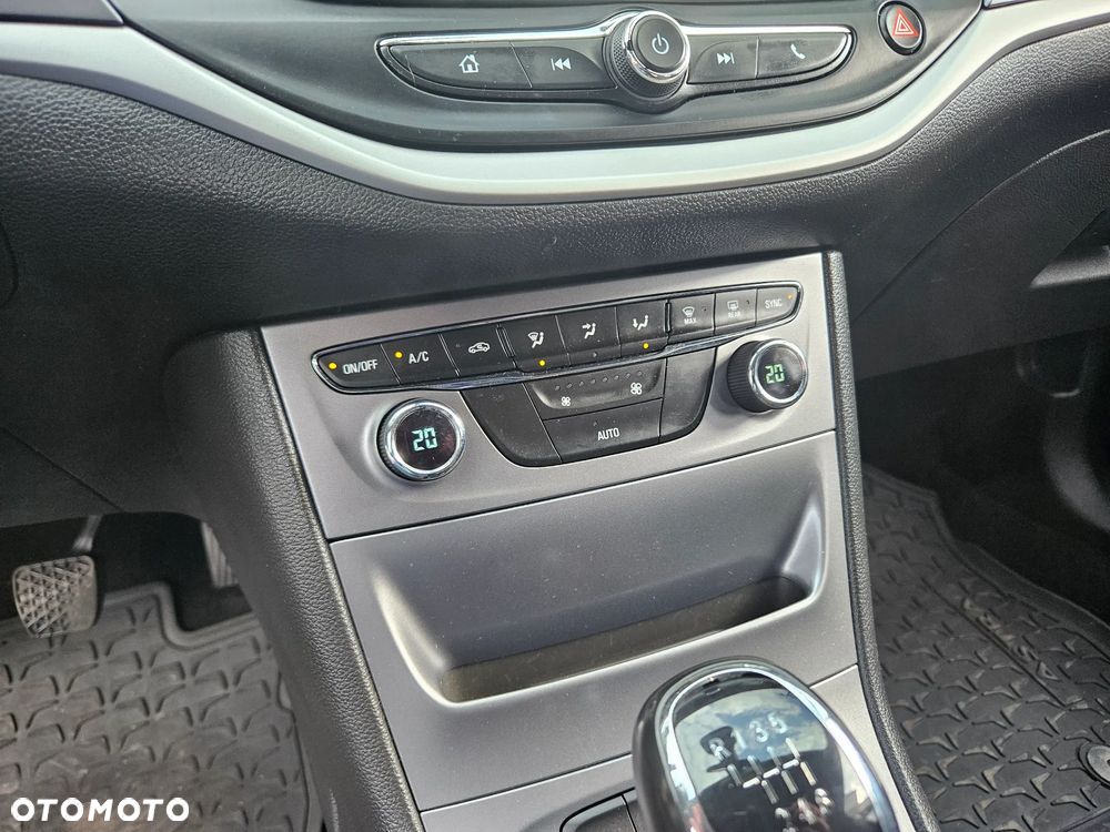 Opel Astra 1.4 T Enjoy - 22