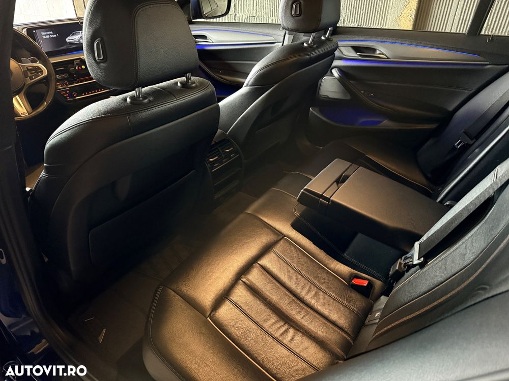 BMW Seria 5 530d xDrive AT - 8