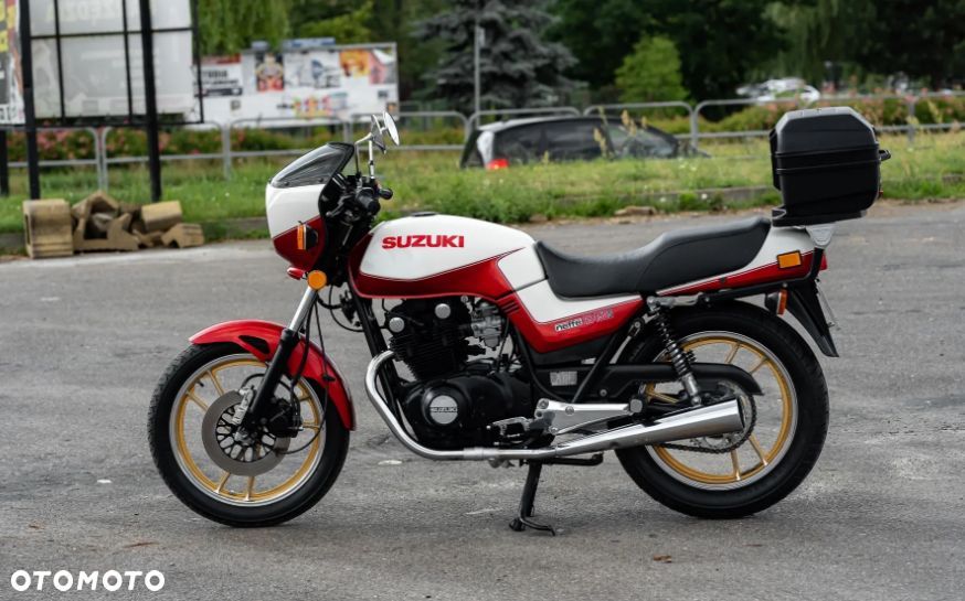 Suzuki GS - 4