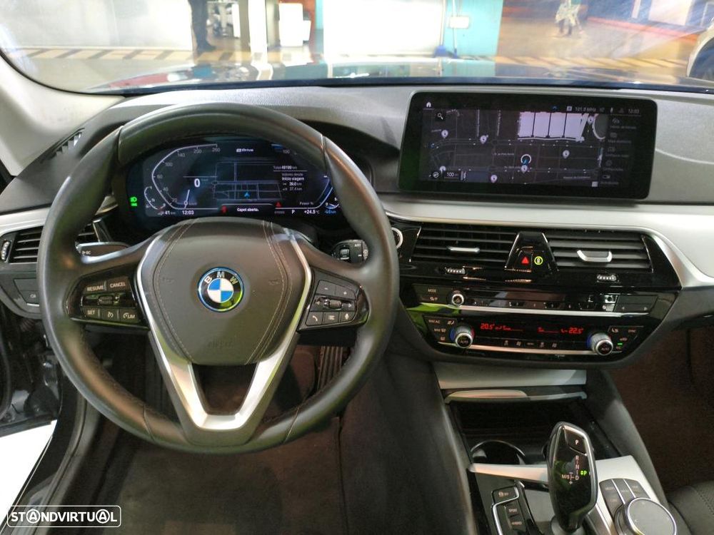 BMW 530 e - 8