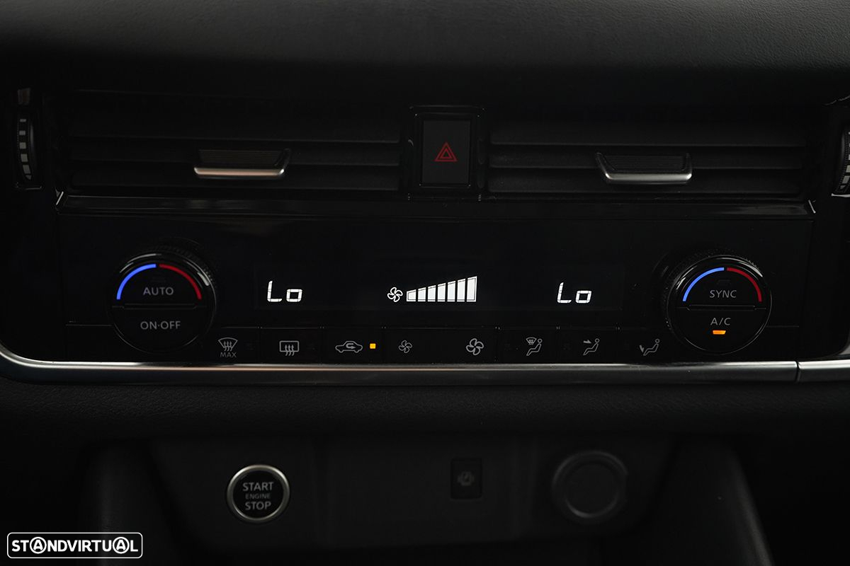Nissan Qashqai 1.3 DIG-T N-Connecta Xtronic - 13