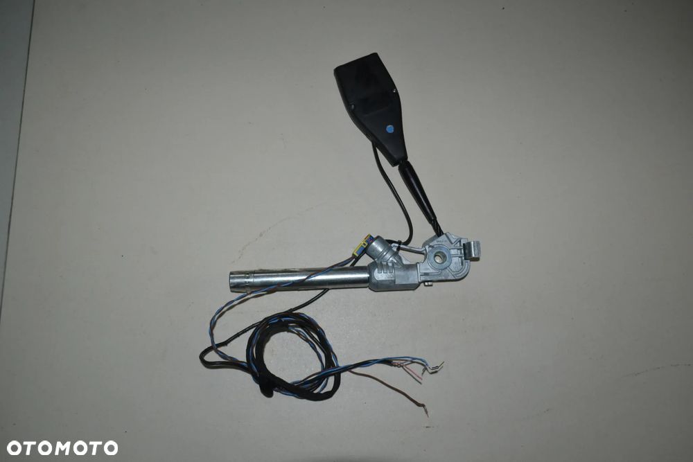 MERCEDES CITAN W415 RENAULT KANGOO II ZAPIĘCIE ZAPINKA PASA BEZPIECZEŃSTWA LEWY PRZÓD PRZEDNI NAPINACZ 8200448862 - 2