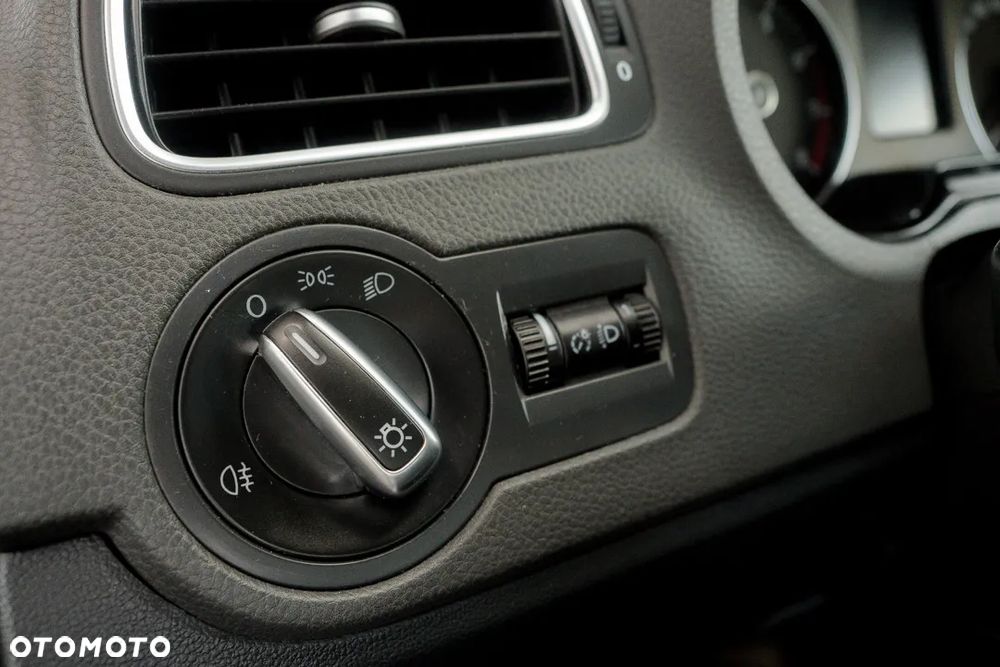 Volkswagen Polo 1.4 16V Highline - 15