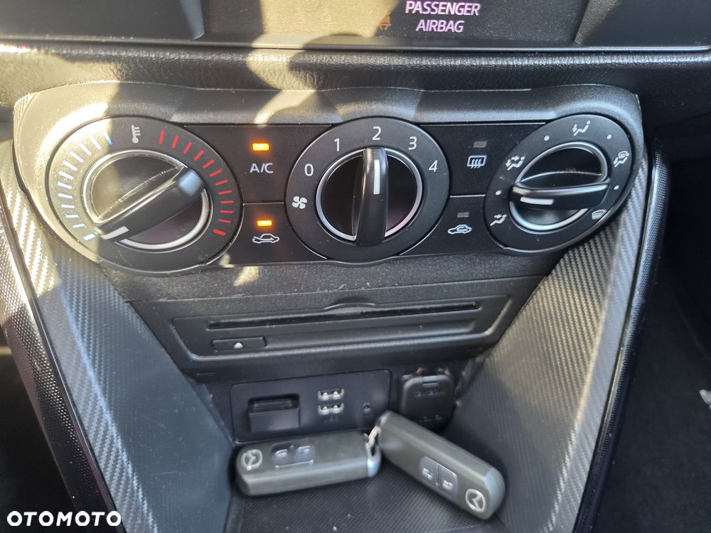 Mazda 2 SKYACTIV-G 90 Exclusive-Line - 23