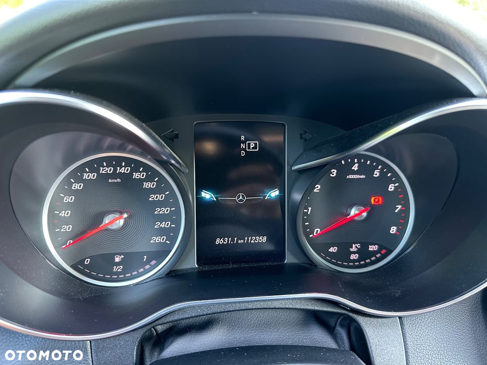 Mercedes-Benz Klasa C 300 9G-TRONIC - 33