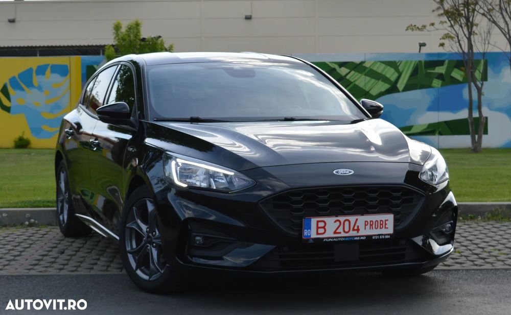 Ford Focus 1.0 EcoBoost Hybrid ST-LINE X - 2