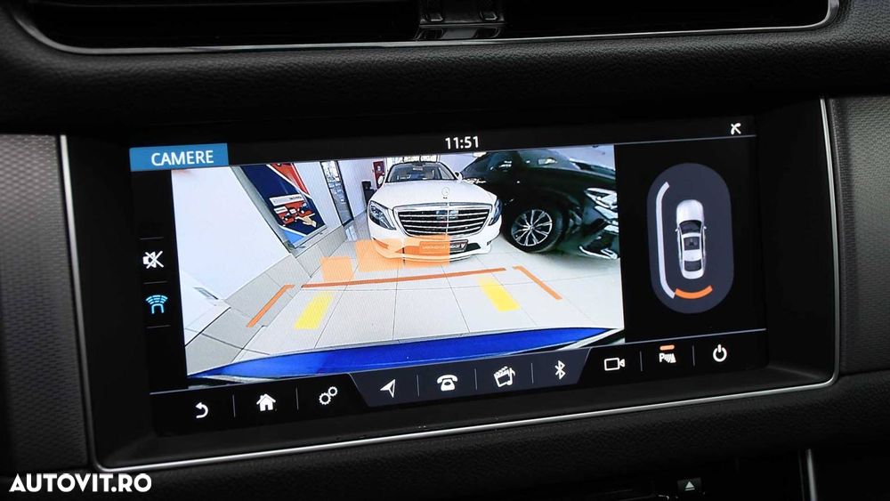 Jaguar XF 20d AWD R-Sport - 24