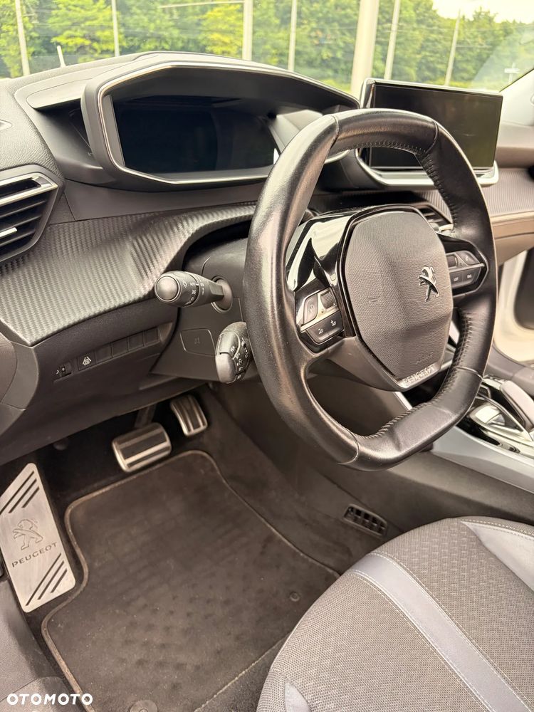 Peugeot 2008 Allure - 9