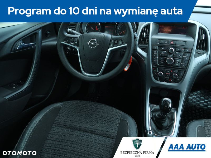 Opel Astra - 8