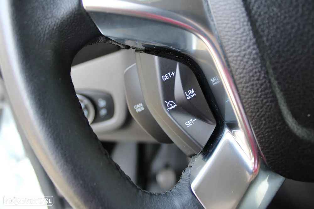 Ford Transit-Connect - 11