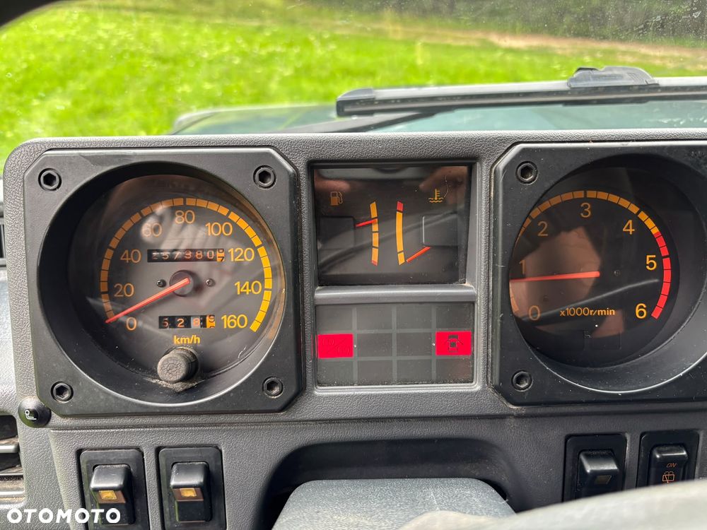 Mitsubishi Pajero 2.5 TDi - 8