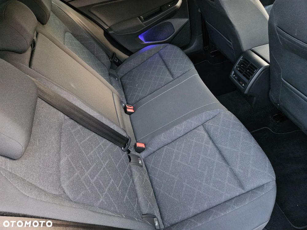 Volkswagen Golf 2.0 TDI SCR Life - 8