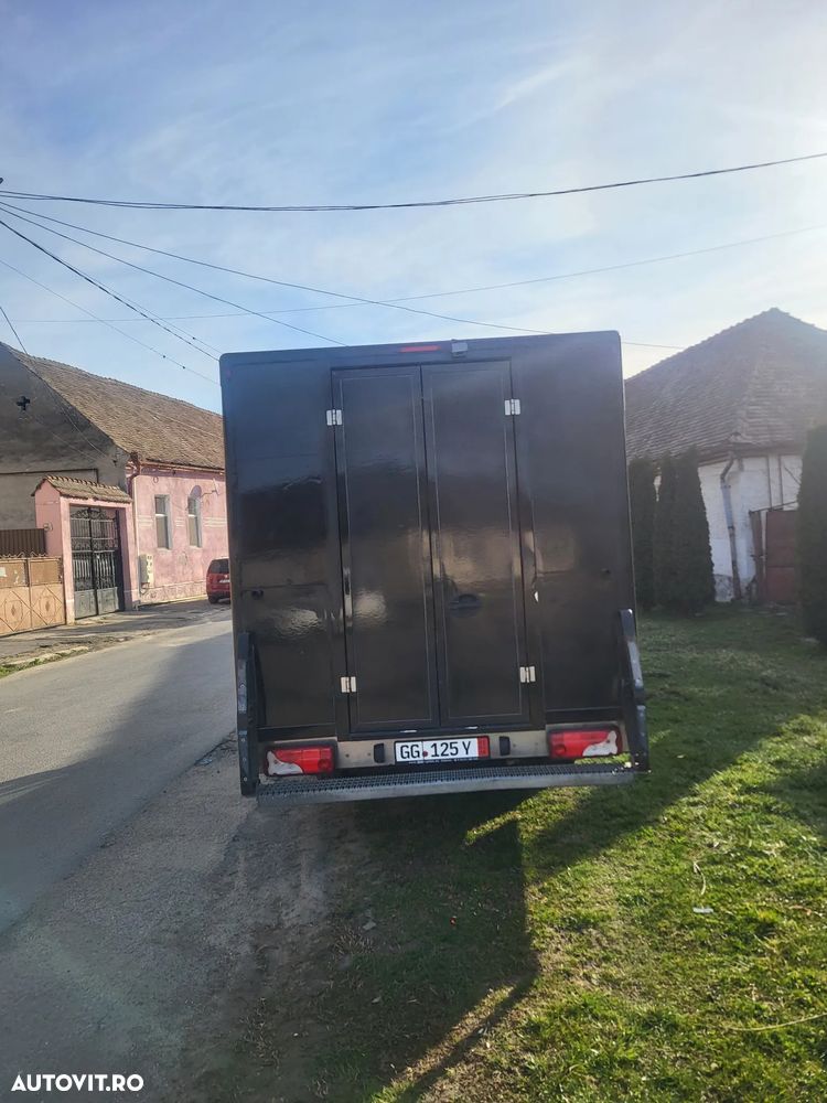 Mercedes-Benz Sprinter - 4