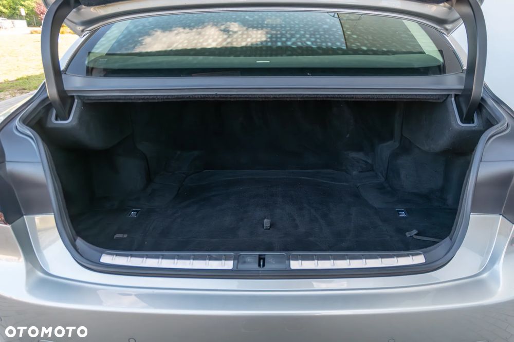 Lexus LS - 33