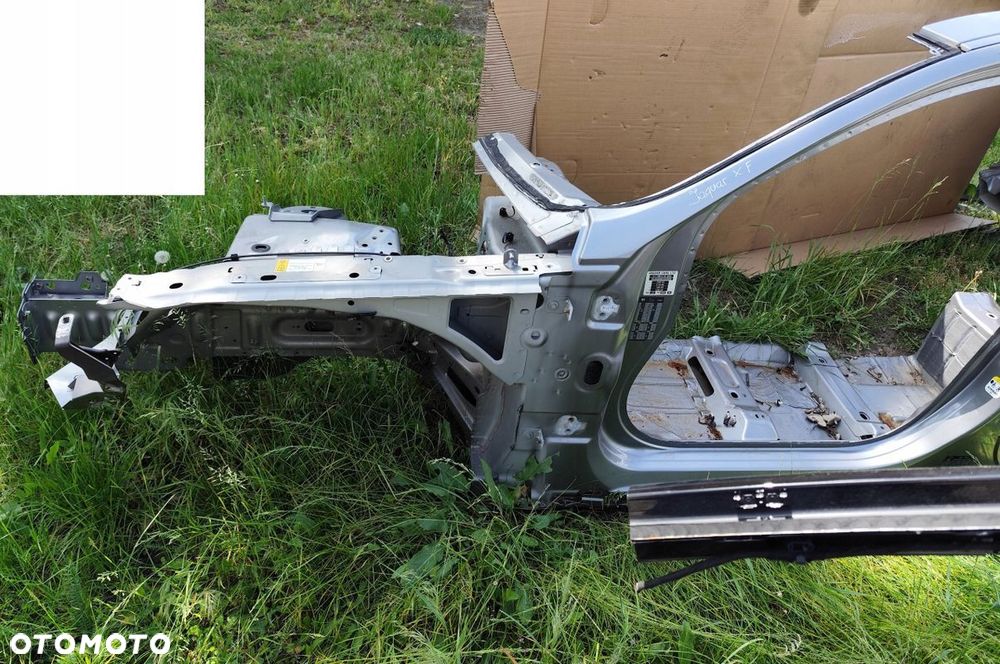 JAGUAR XF x250 ĆWIARTKA PRZOD LEWA PODŁUZNICA EUROPA - 1