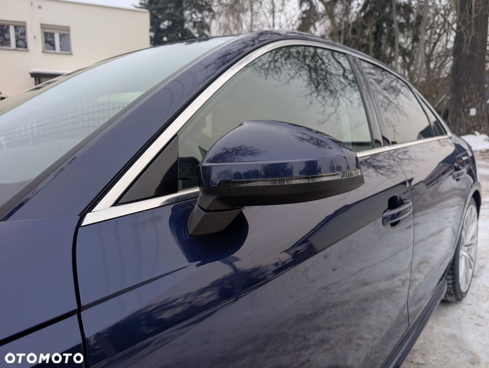 Audi A4 Limousine - 15