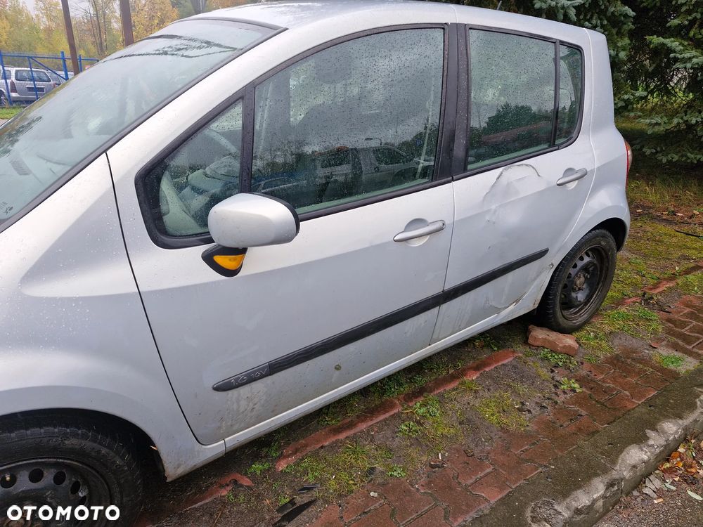 drzwi / przednie tylne / prawe lewe - Renault Modus  (NV632) - 2