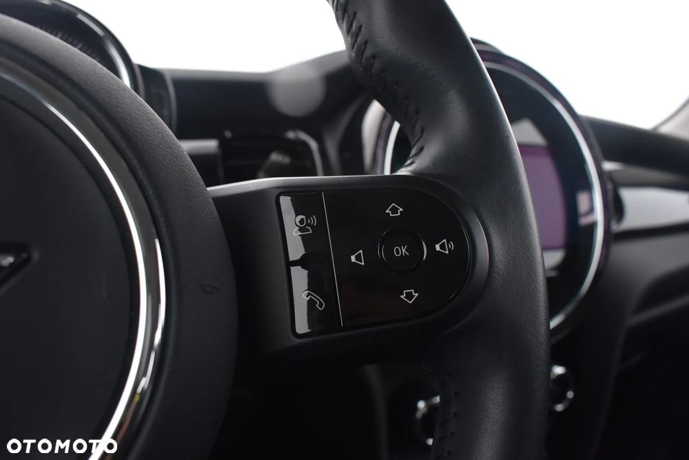 MINI Cooper Standard - 26