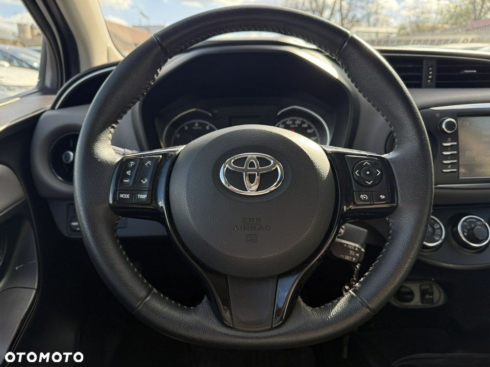 Toyota Yaris 1.5 Premium - 9