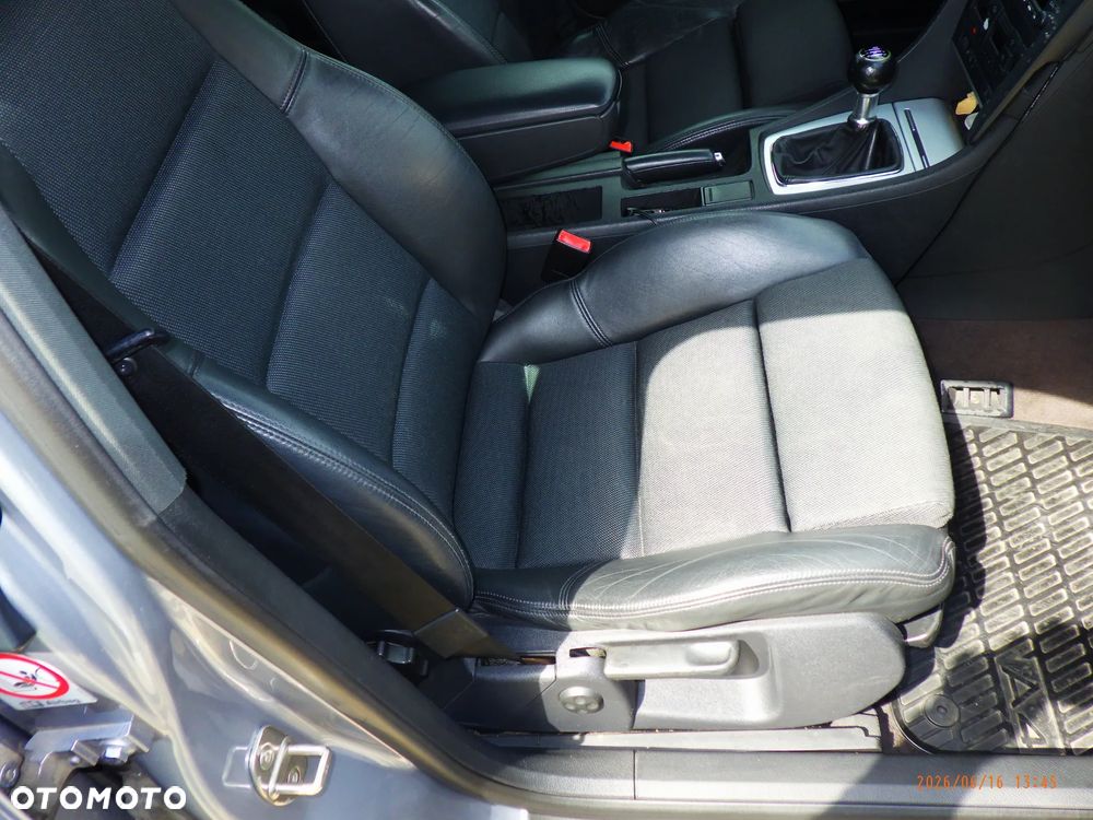 Audi A4 Avant 2.5 TDI - 12