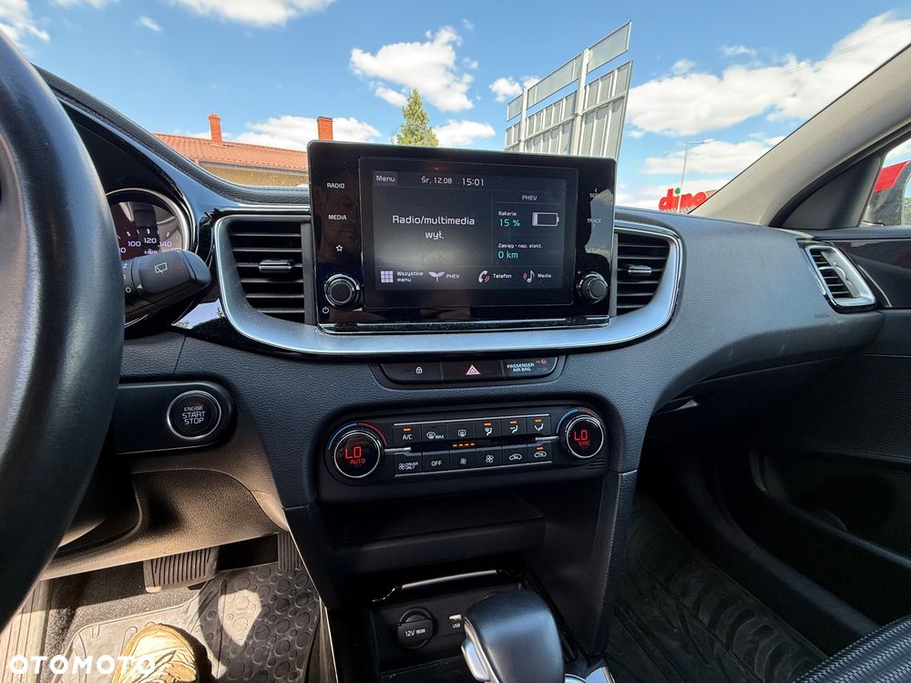 Kia Ceed - 9