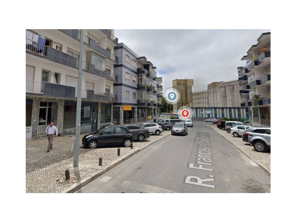 Loja com 833m2 - Calda Da Rainha - Leiria - Grande imagem: 3/14