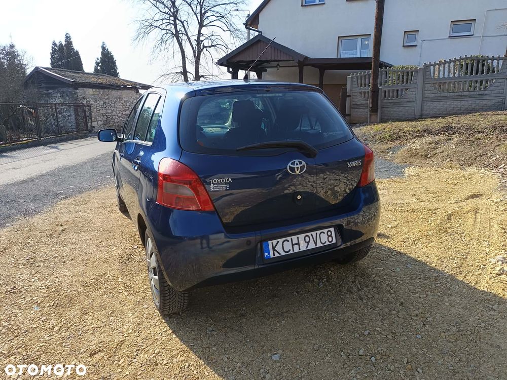 Toyota Yaris 1.0 VVT-i - 6