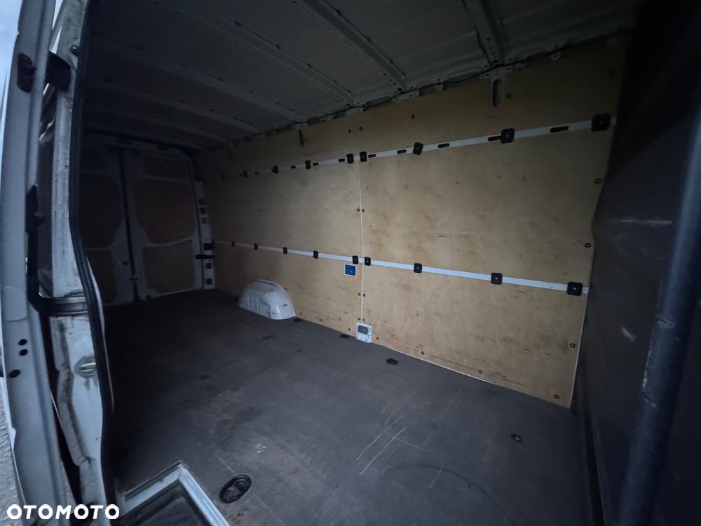 Volkswagen Crafter - 10