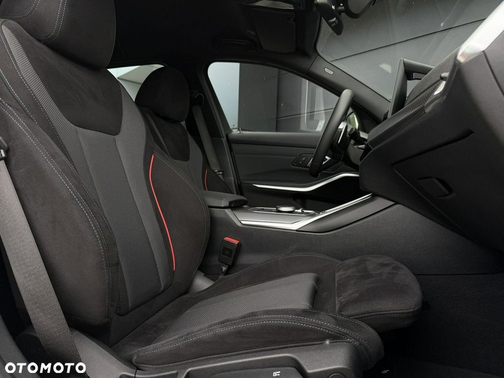 BMW Seria 3 330i xDrive M Sport sport - 26