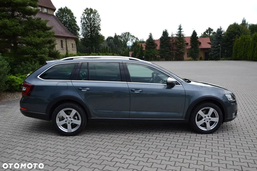Skoda Octavia 2.0 TDI 4x4 Elegance DSG - 12