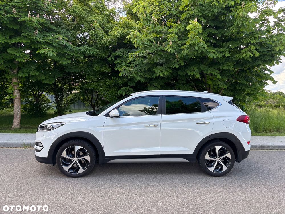 Hyundai Tucson 2.0 CRDI BlueDrive Style 2WD - 4