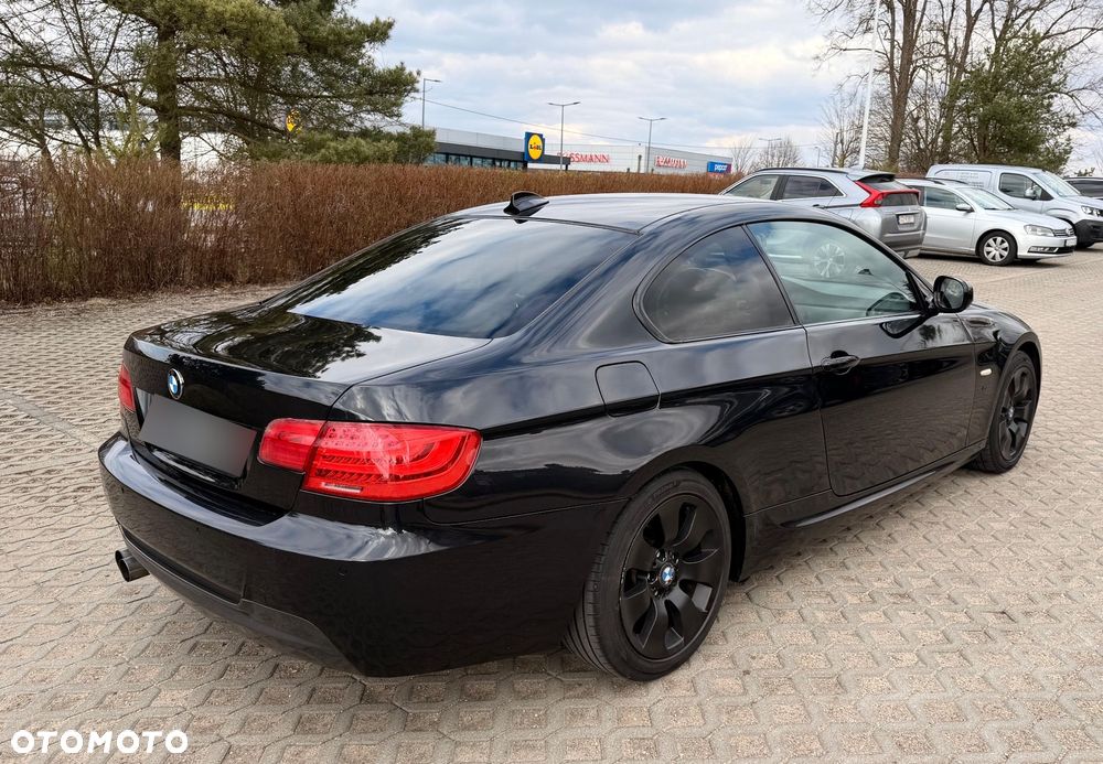 BMW Seria 3 320d DPF M Sport Edition - 8