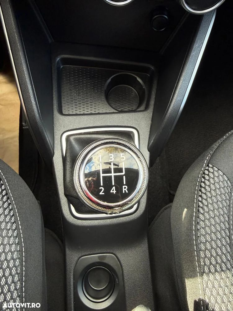 Dacia Duster 1.6 SCe 4WD Prestige jante 17" - 30