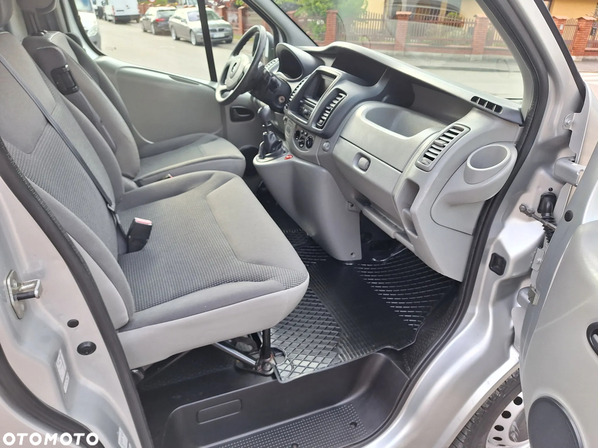 Opel Vivaro - 18