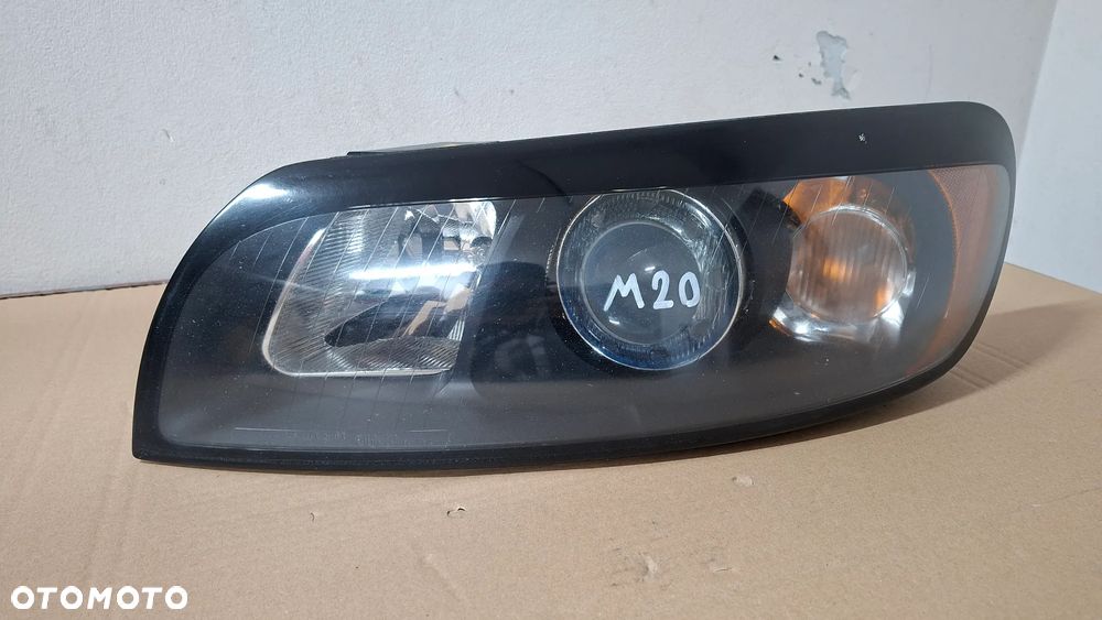 VOLVO C30 06-10 LAMPA LEWA PRZÓD XENON 31214541 EU - 1