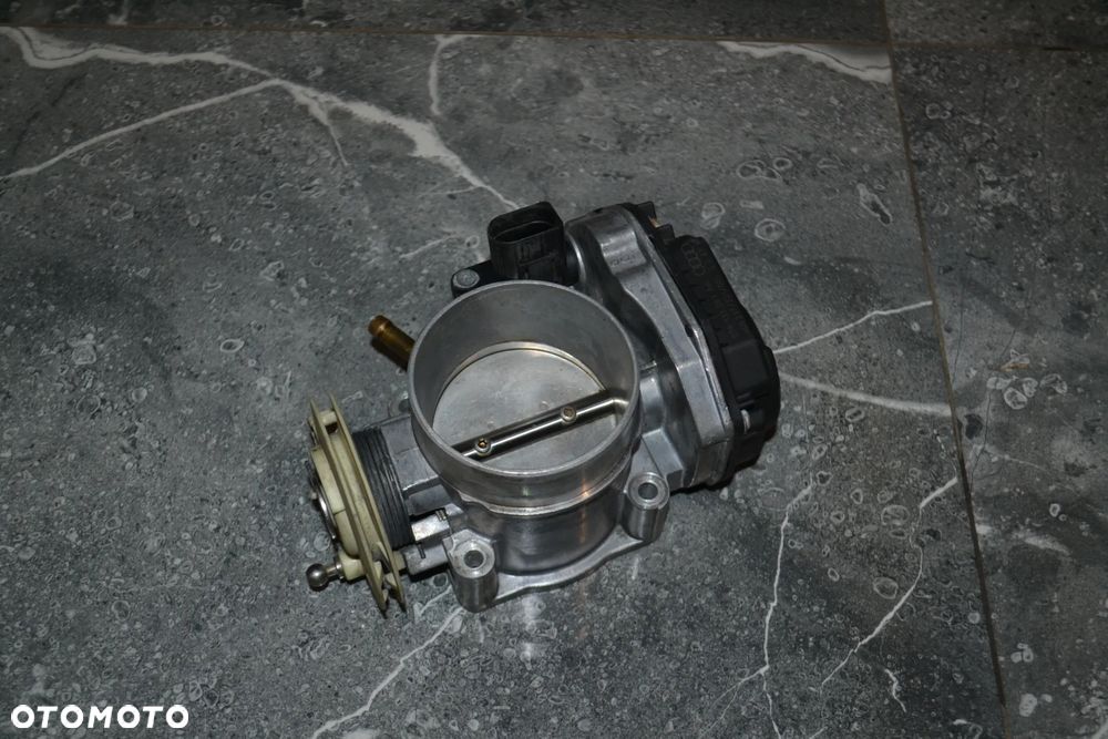 VW PASSAT B5 AUDI A6 C5 2,4 2,8 PRZEPUSTNICA POWIETRZA 078133063AK - 3