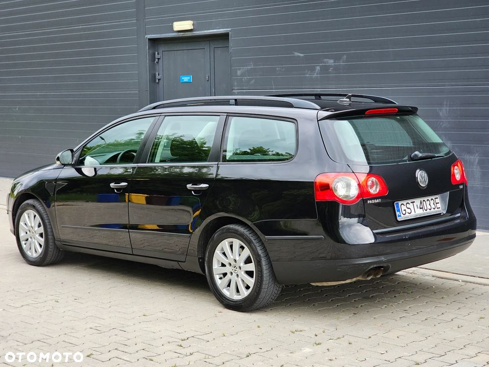 Volkswagen Passat 1.9 TDI DPF Sportline - 12