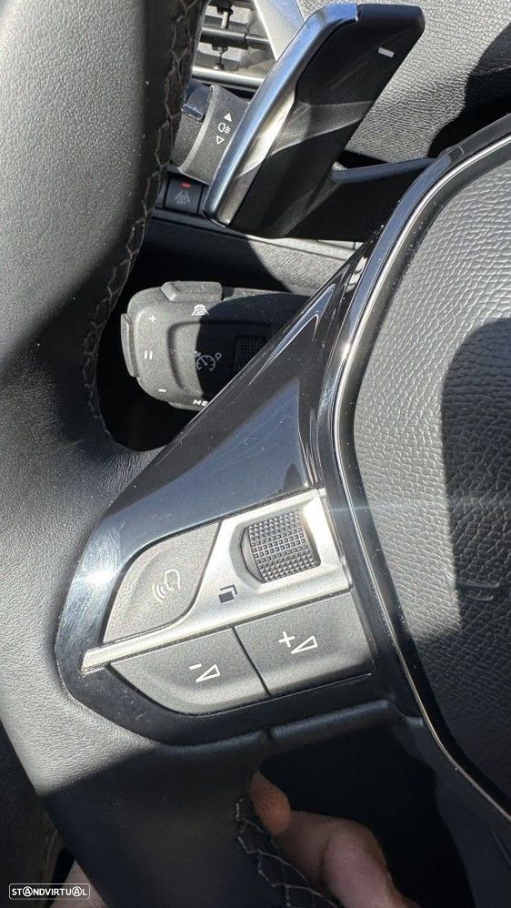 Peugeot 5008 1.2 PureTech Allure Pack EAT8 - 31