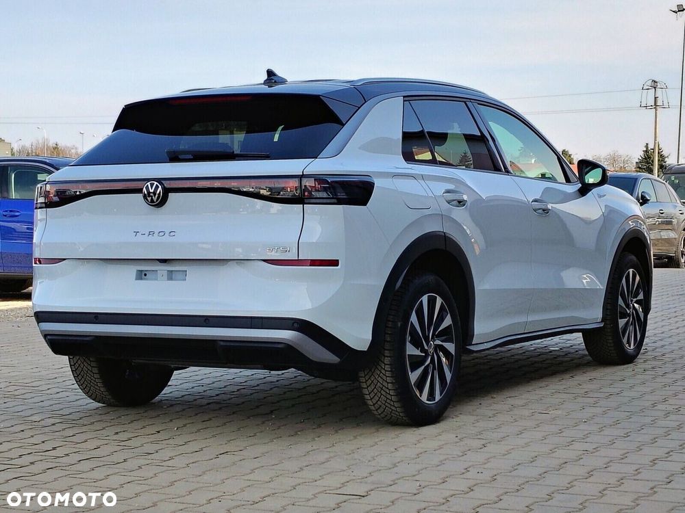 Volkswagen T-Roc - 8