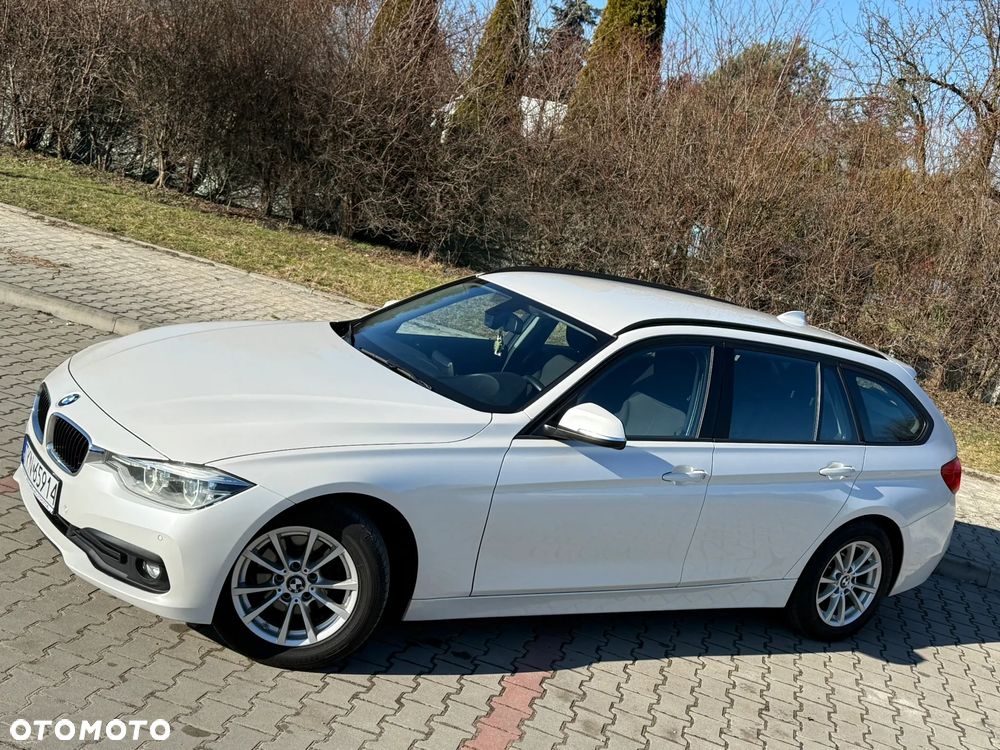 BMW Seria 3 318d M Sport Shadow - 12