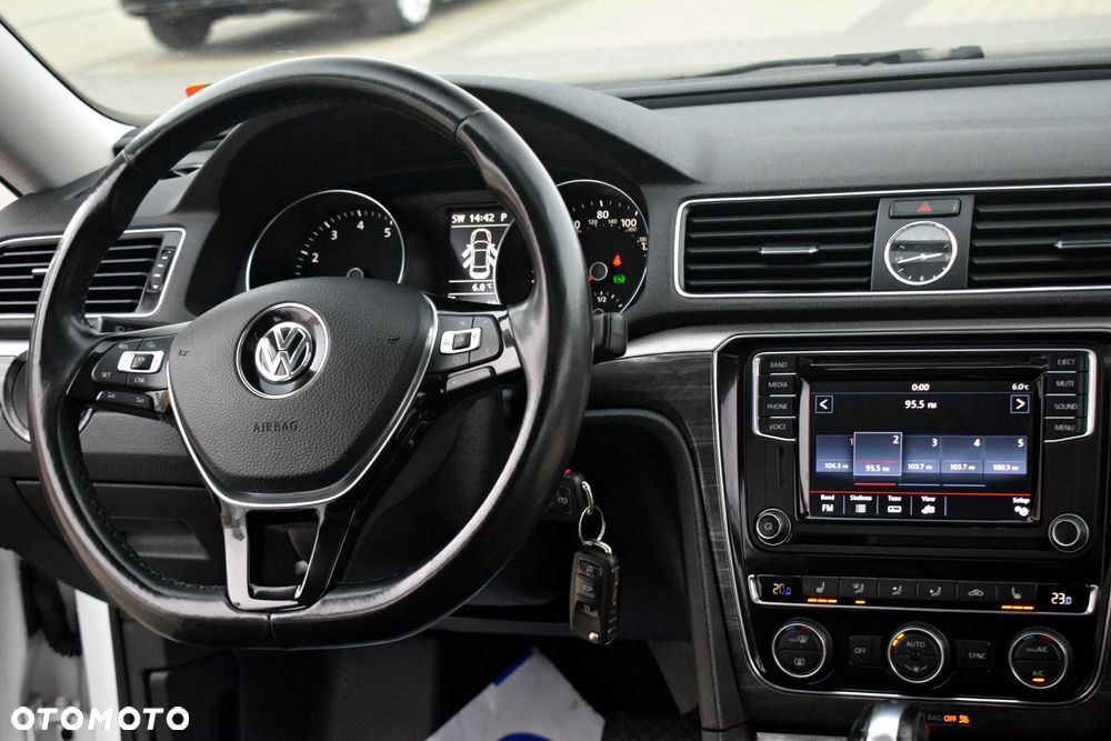 Volkswagen Passat - 7