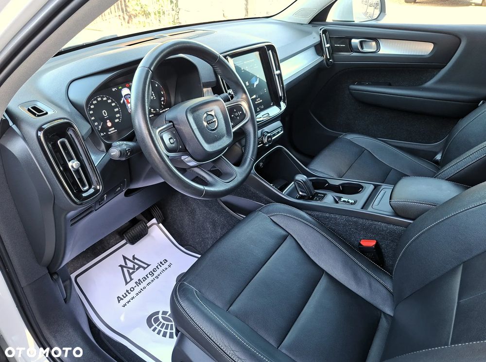Volvo XC 40 D3 SCR Momentum Core - 15