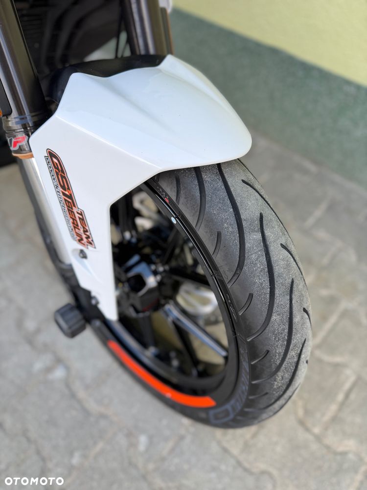 KTM Duke - 4