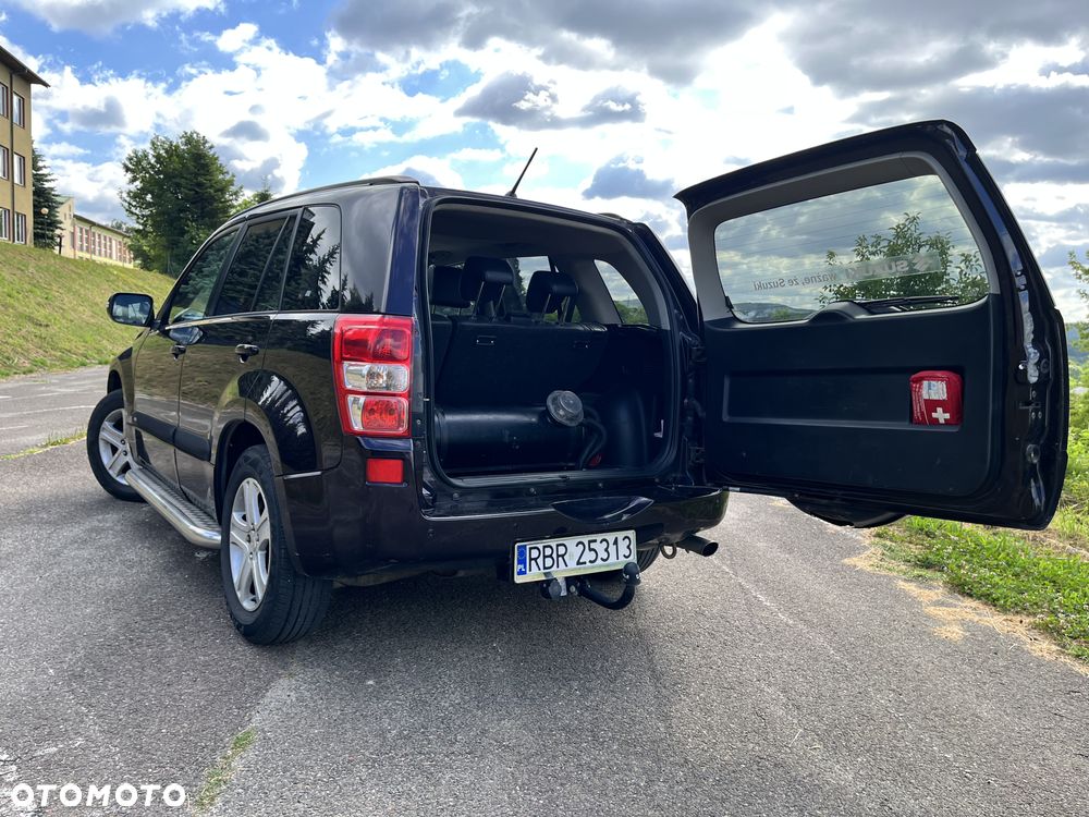 Suzuki Grand Vitara 2.4 De Luxe - 6