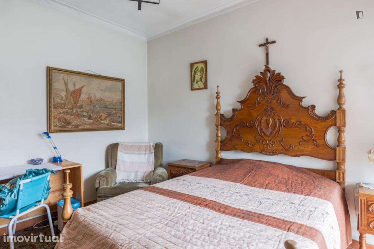 Quarto - localizado em Pedrouços Porto - Grande imagem: 2/12